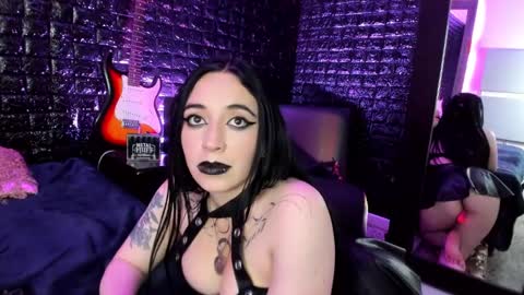 Snapshot of calliope_dark chatting on February 5, 8:57 pm calliope_dark online show from February 5, 8:57 pm