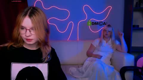 callmevivien online show from April 18, 7:07 pm