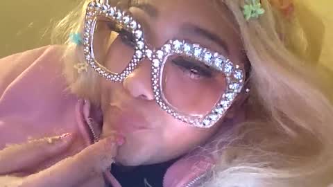 camzxoxox online show from February 20, 3:50 am