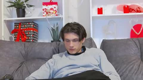 Calvin online show from February 13, 8:13 pm