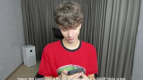Snapshot of calvin_loves_you chatting on October 10, 2:12 pm Hey I am Calvin online show from October 10, 2:12 pm