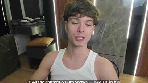 Hey I am Calvin  online show from June 7, 5:29 pm