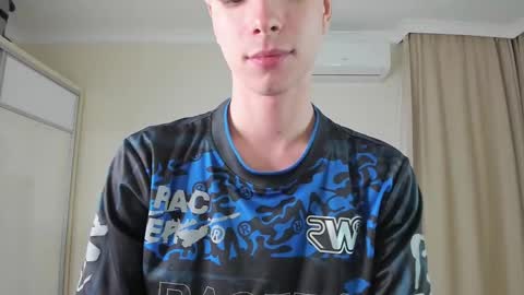 Snapshot of calvin_loves_you chatting on February 19, 10:20 pm Hey I am Calvin online show from February 19, 10:20 pm