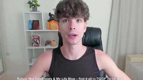 Snapshot of calvin_loves_you chatting on September 9, 6:08 pm Hey I am Calvin online show from September 9, 6:08 pm
