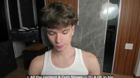 Hey I am Calvin  online show from June 6, 5:19 pm