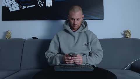 Calvin  online show from February 12, 8:16 am