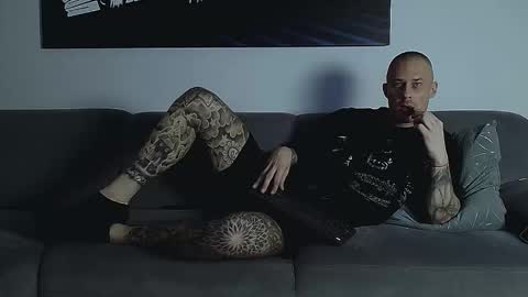 Calvin  online show from November 19, 12:32 am