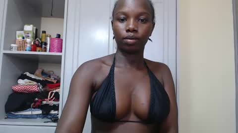 Snapshot of camclit chatting on February 26, 11:21 am Princess online show from February 26, 11:21 am