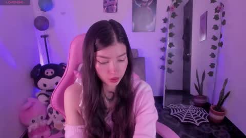 CAMI  online show from October 18, 10:47 pm