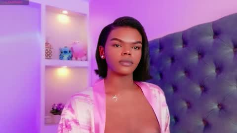 camiestrada online show from October 8, 9:43 pm