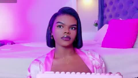 camiestrada online show from October 24, 1:06 am