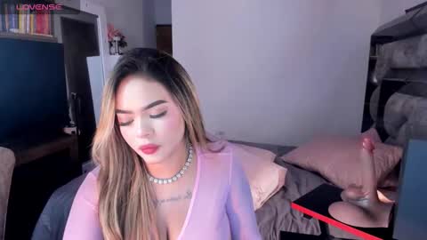 camijhonss online show from November 3, 12:55 am