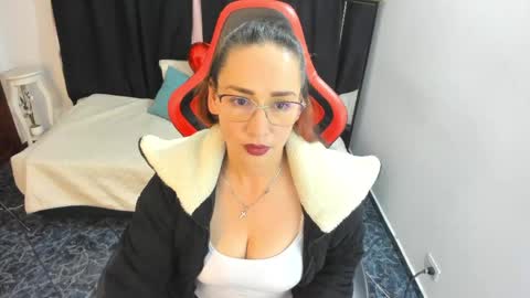 camila_bj online show from May 6, 5:24 am