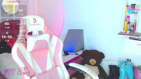 Camila online show from April 27, 10:18 pm