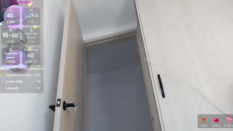 camila_torresss online show from December 20, 9:11 pm