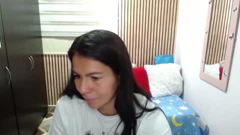 Camila Vargas online show from June 9, 7:02 pm