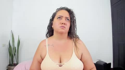 camilaa foxxx online show from April 14, 5:16 pm