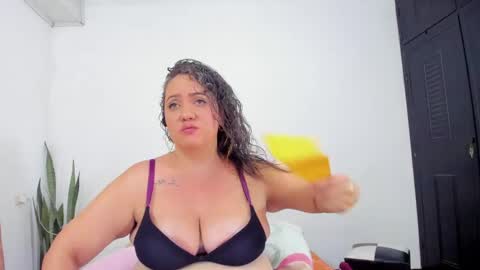 camilaa foxxx online show from May 6, 6:14 pm