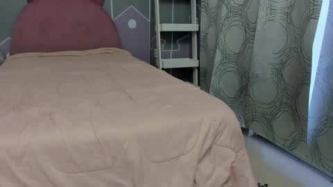 Snapshot of camilahunter__ chatting on January 19, 12:39 pm Camila online show from January 19, 12:39 pm