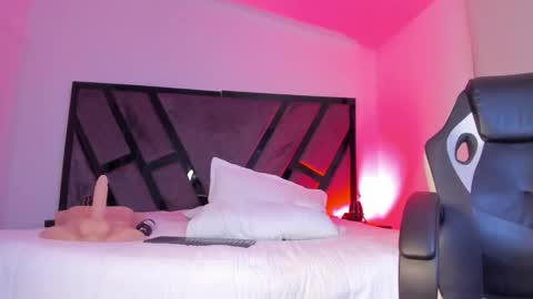 camila preston online show from March 27, 7:25 am