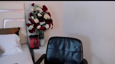 Camila online show from February 25, 11:15 pm