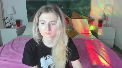 camilladreamer online show from March 21, 7:40 pm