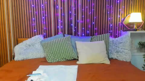 Camilla online show from November 23, 1:20 pm