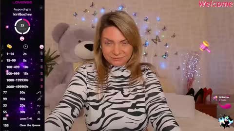 Camille Game online show from December 7, 4:37 am