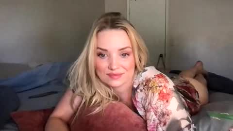 camilleclairexo online show from May 1, 11:10 pm