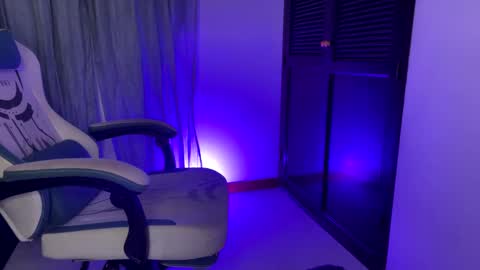camilo_contre21 online show from February 4, 12:08 am