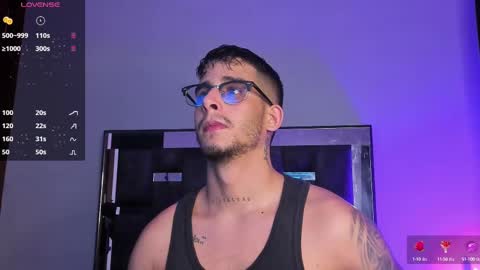 Snapshot of camilo_ospina_ chatting on March 11, 11:58 pm INDEPENDENT MODEL online show from March 11, 11:58 pm