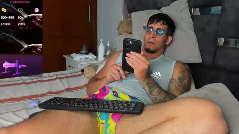 Snapshot of camilo_ospina_ chatting on September 18, 5:33 am INDEPENDENT MODEL online show from September 18, 5:33 am