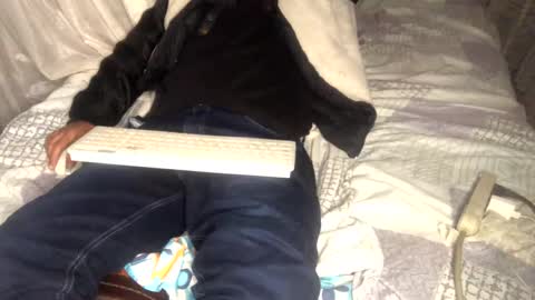 camivaron online show from January 9, 7:52 am