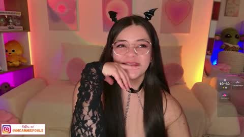   Lets reach 200 thumbs up  online show from November 22, 7:34 pm