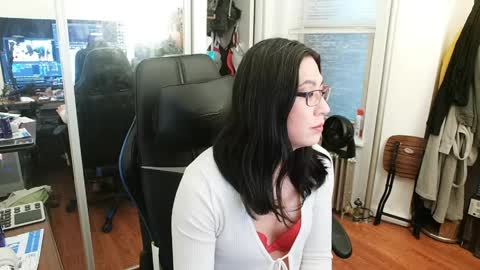 cammy_ho online show from April 9, 6:57 pm