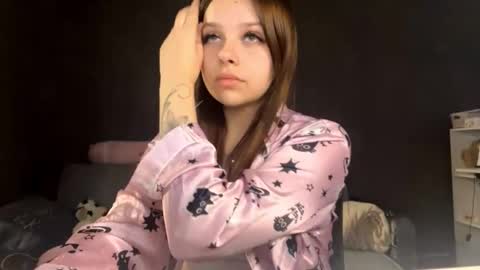 Snapshot of cammyalquicira chatting on September 24, 3:19 pm Vicky online show from September 24, 3:19 pm