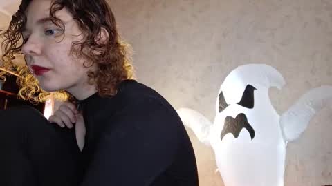 cammyrose_ online show from October 19, 11:48 am