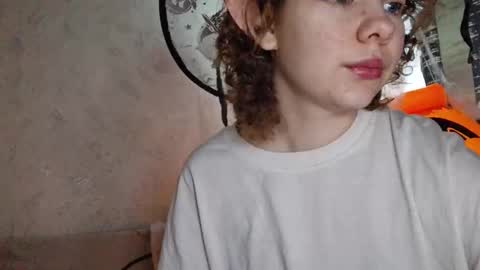 cammyrose_ online show from October 24, 2:29 pm