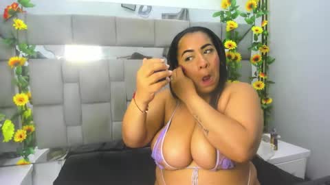 Candelabrown  online show from December 18, 3:35 am