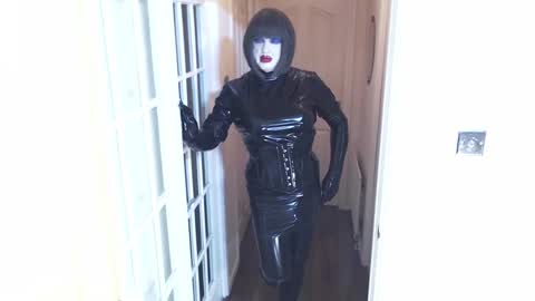 candi smokes online show from December 7, 2:08 pm