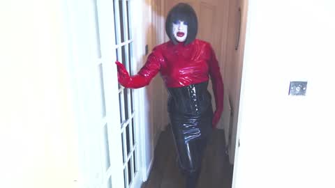 candi smokes online show from December 8, 2:09 pm