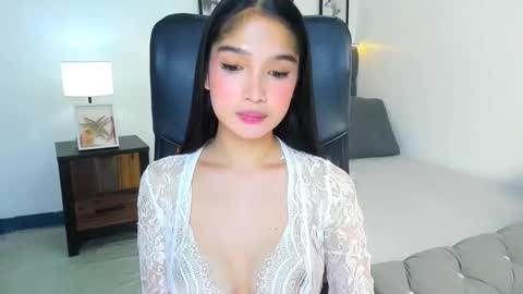 candiceferragamo online show from January 12, 4:03 pm