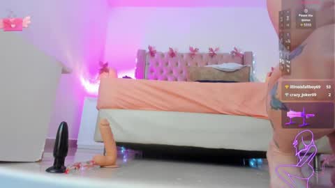 Candie  online show from April 4, 2:24 pm