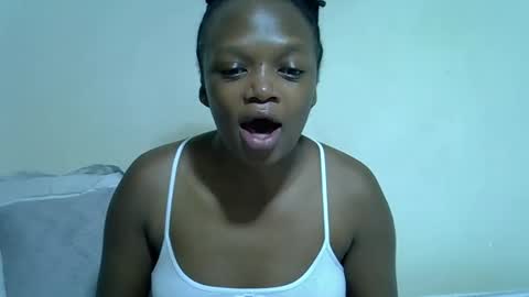 candiemaya online show from January 17, 2:32 am