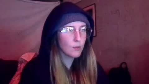 Candi online show from December 1, 10:57 am