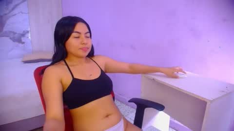 candy_can1 online show from September 21, 1:04 pm