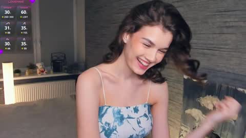 Snapshot of candy_flo chatting on February 23, 7:28 pm Flora online show from February 23, 7:28 pm
