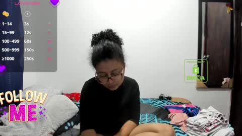 candy_val online show from April 18, 6:04 am