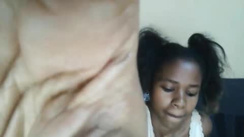 candybrown001 online show from October 17, 8:40 am