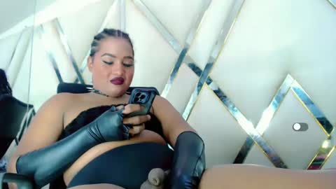 candycandy772184 online show from September 11, 5:09 am